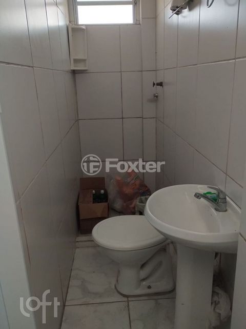 Image 8 - 881230