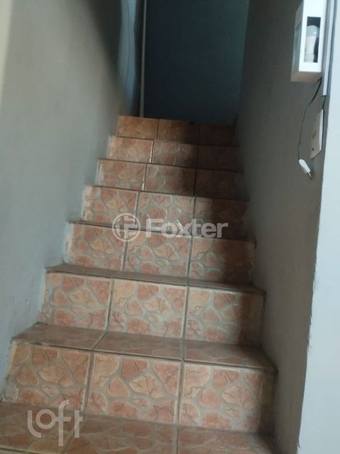 Image 11 - 881230
