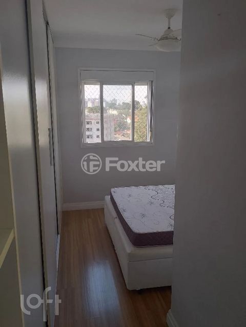 Image 7 - 881272