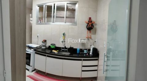 Image 3 - 881273