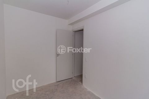 Image 19 - 881276