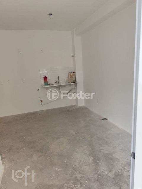 Image 1 - 881276