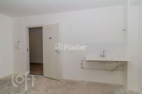 Image 3 - 881276