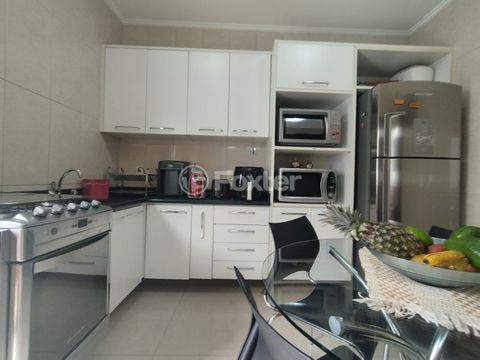 Image 7 - 881282