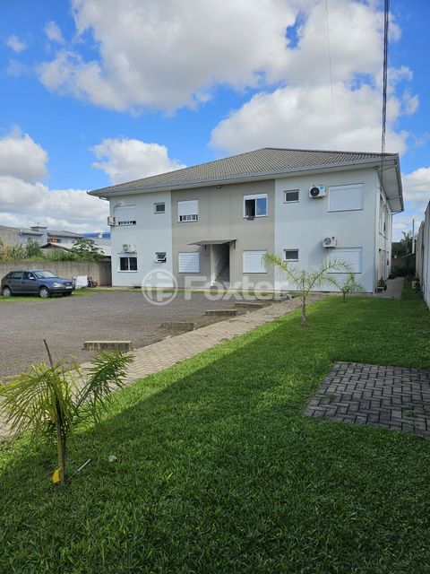 Image 10 - 881288