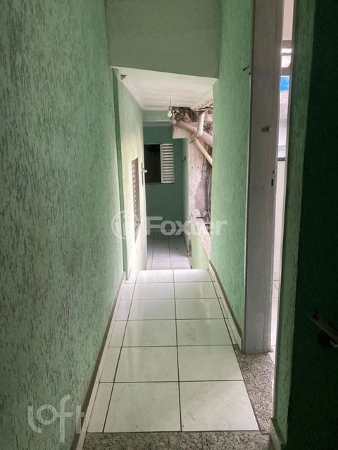 Image 3 - 881295