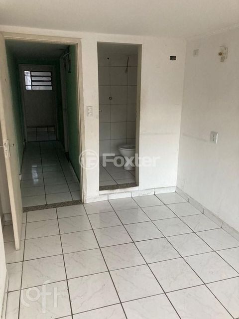 Image 1 - 881295