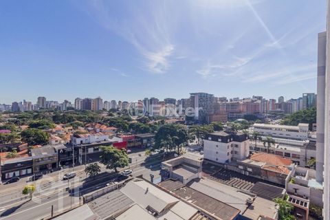 Image 10 - 881297