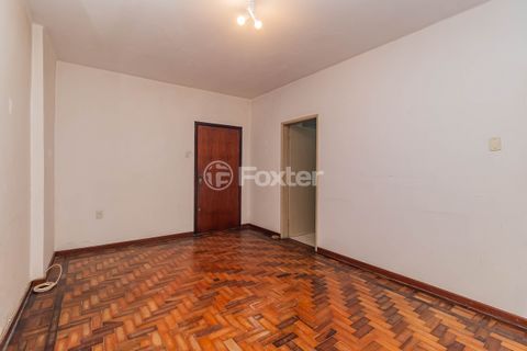 Image 3 - 881301