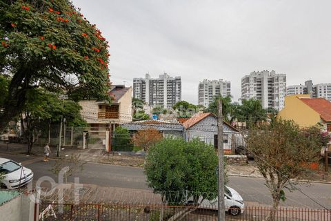 Image 9 - 881337