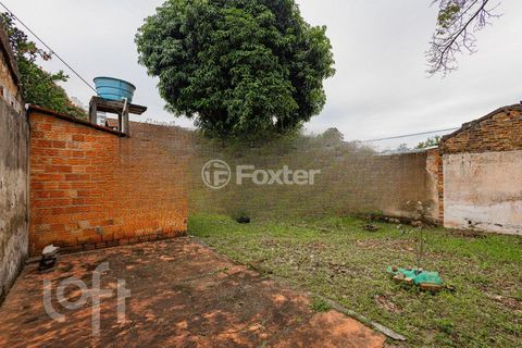Image 17 - 881337