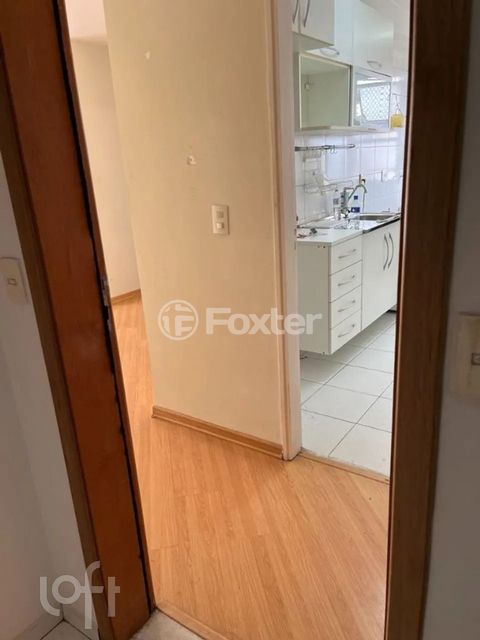 Image 7 - 881344
