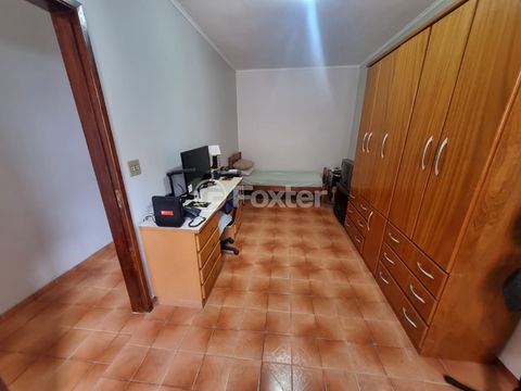 Image 7 - 881350