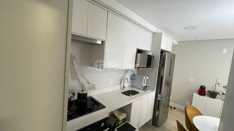 Image 7 - 881355