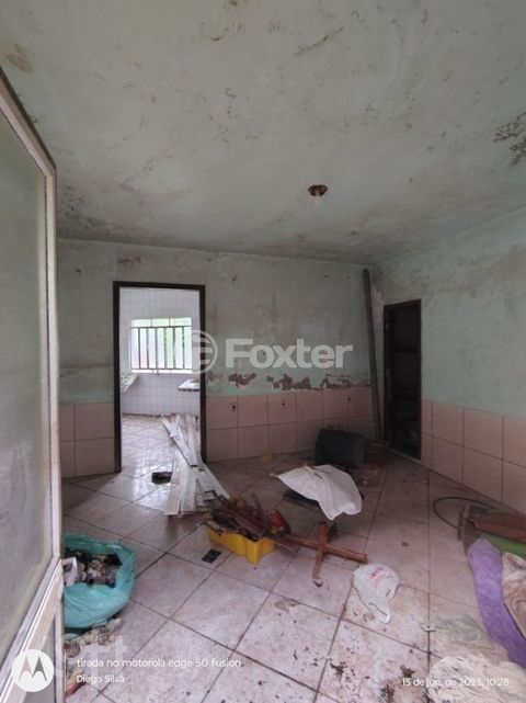 Image 7 - 881358