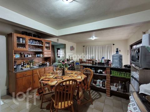 Image 12 - 881360