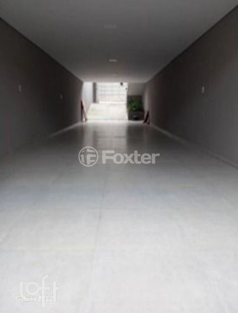 Image 11 - 881382