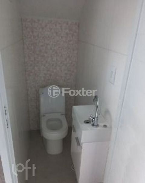 Image 7 - 881382