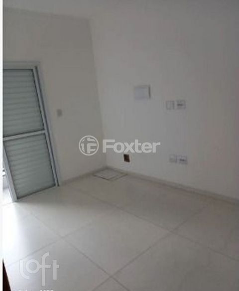 Image 6 - 881382