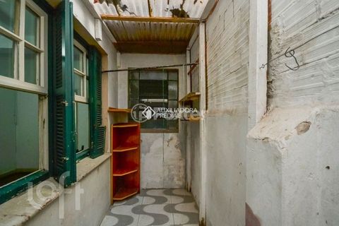 Image 14 - 881383