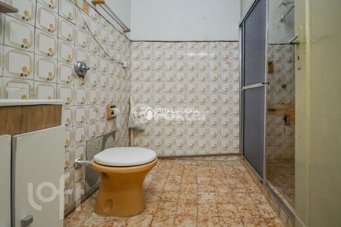 Image 5 - 881383