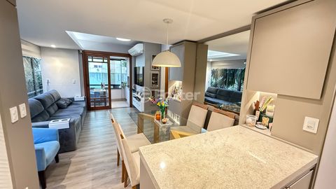 Image 8 - 881386