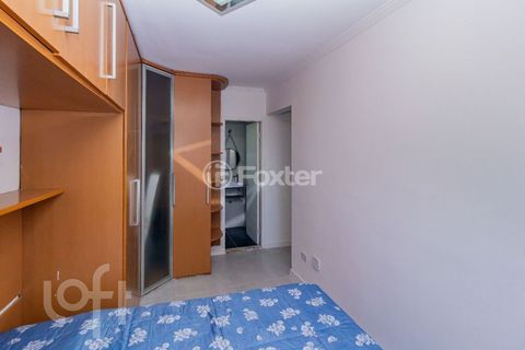 Image 19 - 881404