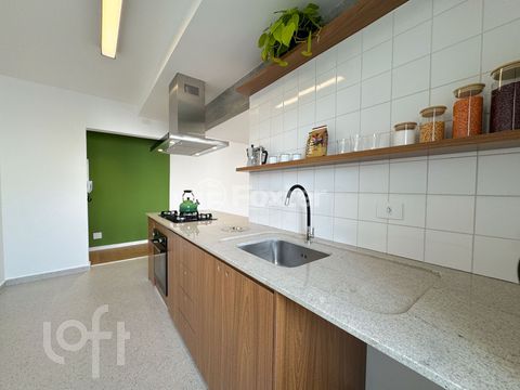 Image 4 - 881405