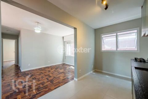 Image 3 - 881412