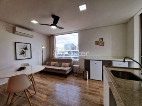 Image 3 - 881416