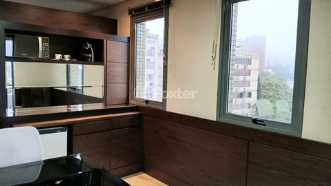 Image 10 - 881417