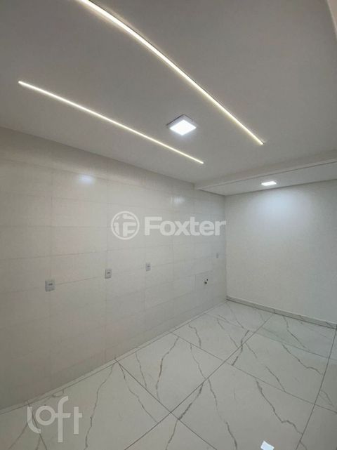 Image 3 - 881420