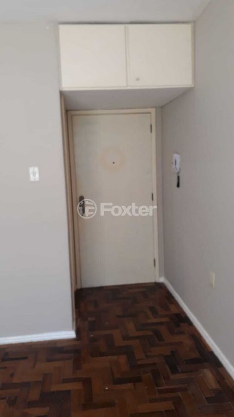 Image 6 - 881423