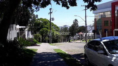 Image 7 - 881423