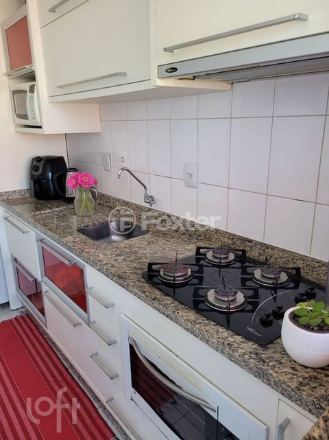 Image 7 - 881433