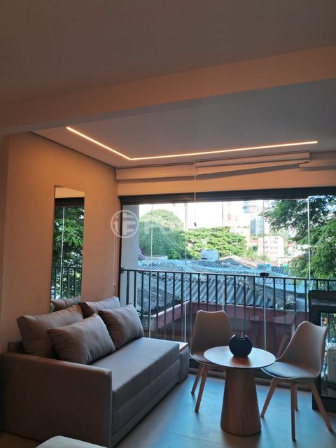 Image 0 - 881441