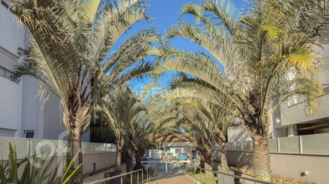 Image 1 - 881445