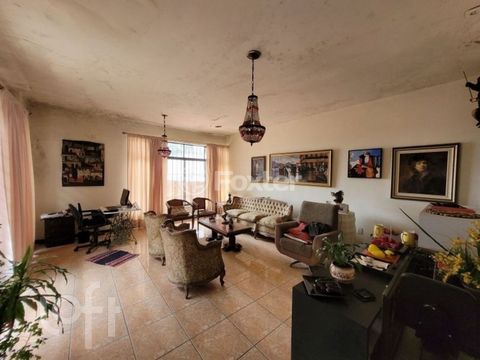Image 7 - 881449