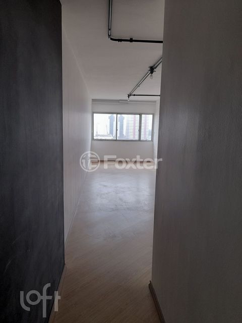 Image 1 - 881466