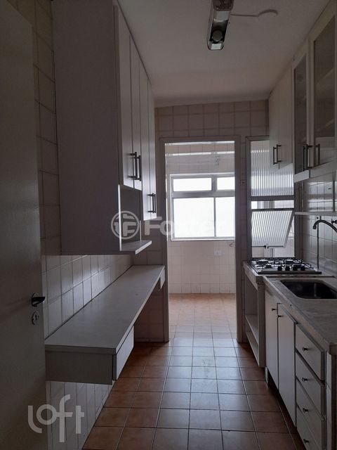 Image 2 - 881466