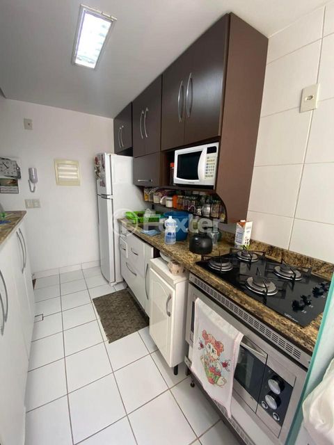 Image 4 - 881478