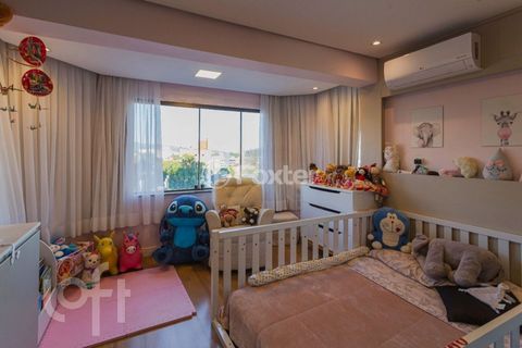 Image 11 - 881480