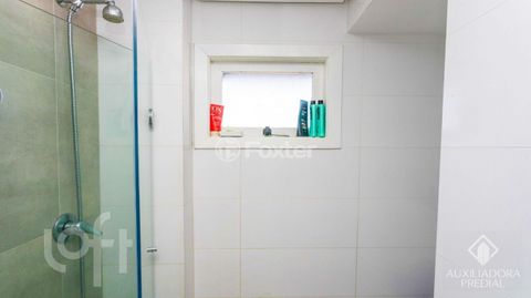 Image 8 - 881480