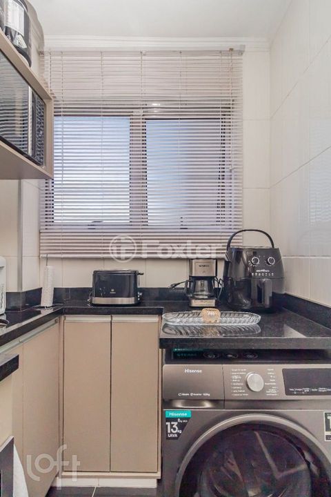 Image 7 - 881486