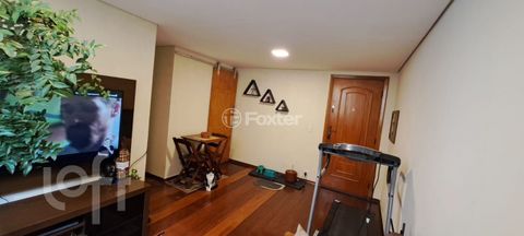 Image 1 - 881501