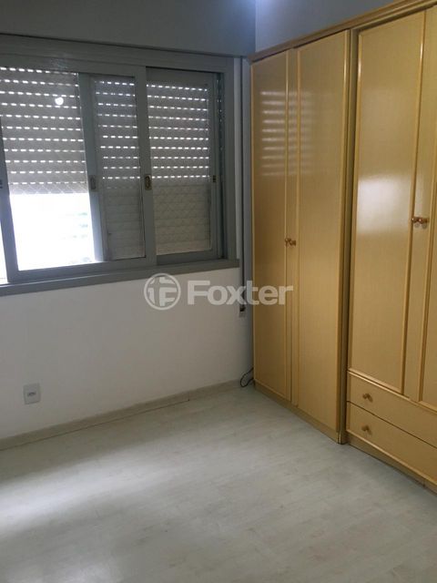 Image 1 - 881503