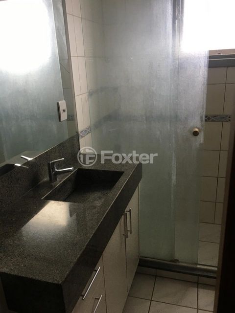 Image 2 - 881503