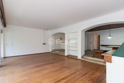 Image 7 - 881507