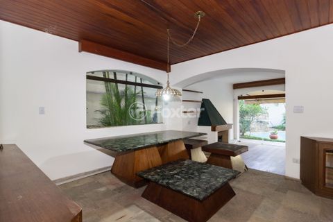 Image 9 - 881507