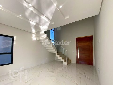 Image 7 - 881508
